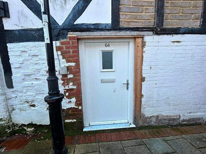 1 Bedroom Flat To Rent In High Street, Andover, Andover, SP10