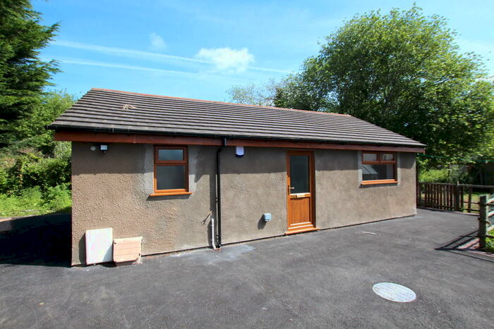 2 Bedroom Detached Bungalow To Rent In Leckwith Close, Cardiff, CF11