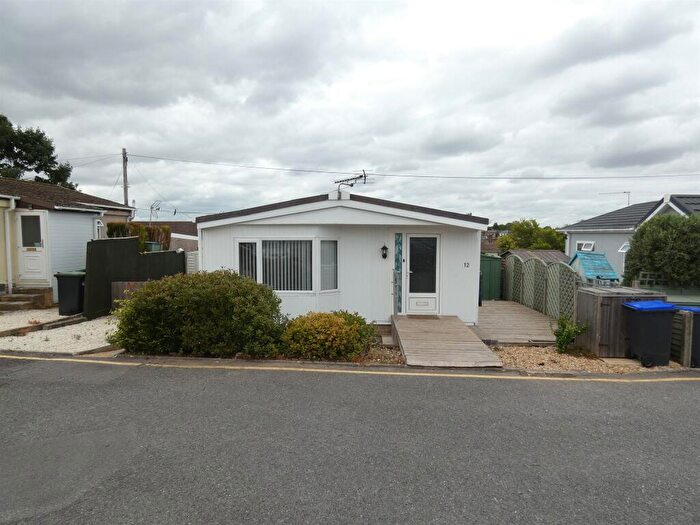 2 Bedroom Park Home For Sale In Bungalow Park, Salisbury, SP4