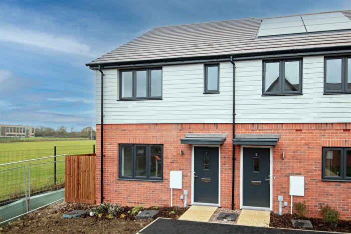 3 Bedroom End Of Terrace House To Rent In Braford Close, Whitehouse, Milton Keynes, MK8