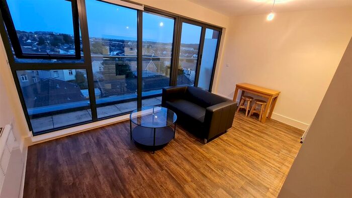1 Bedroom Flat To Rent In Wellington Street, Cardiff, CF11