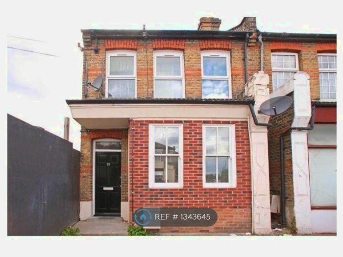 2 Bedroom Flat To Rent In Eldon Road, London, N22