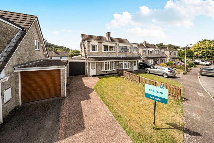 3 Bedroom Property For Sale In Market Close, Bampton, Tiverton, EX16