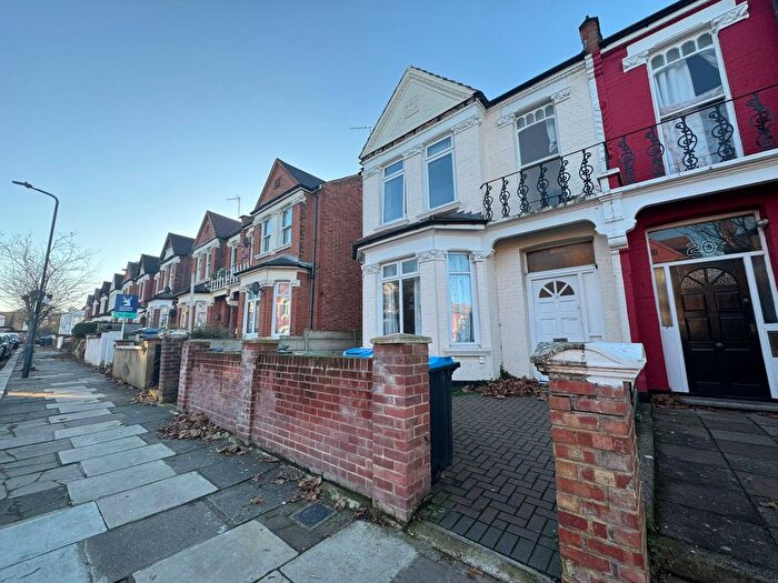 7 Bedroom Semi-Detached House To Rent In Cranhurst Road, London, NW2