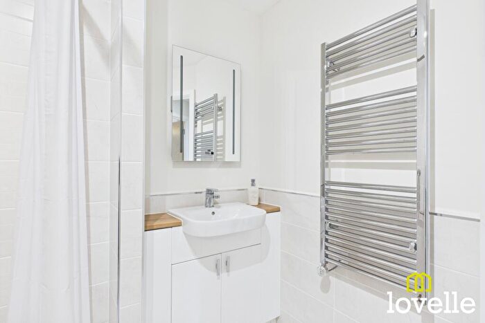 1 Bedroom Flat For Sale In Apartment Springs Court, Cottingham, East Riding Of Yorkshire, HU16