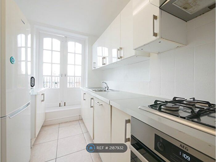 4 Bedroom Flat To Rent In Sutherland Avenue, London, W9