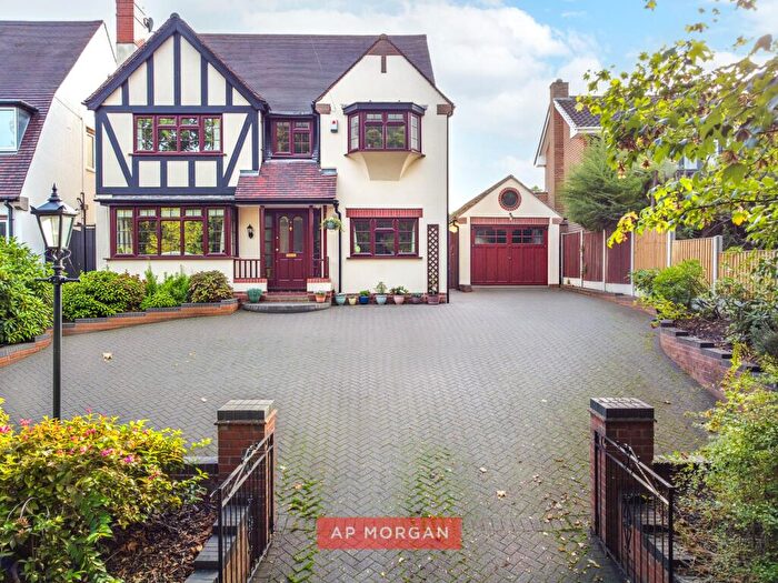 4 Bedroom Detached House For Sale In Old Ham Lane, Stourbridge, West Midlands, DY9