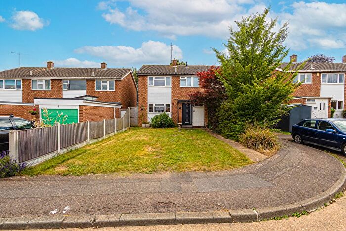 3 Bedroom Semi-Detached House For Sale In Lovell Rise, Leigh-On-Sea, SS9