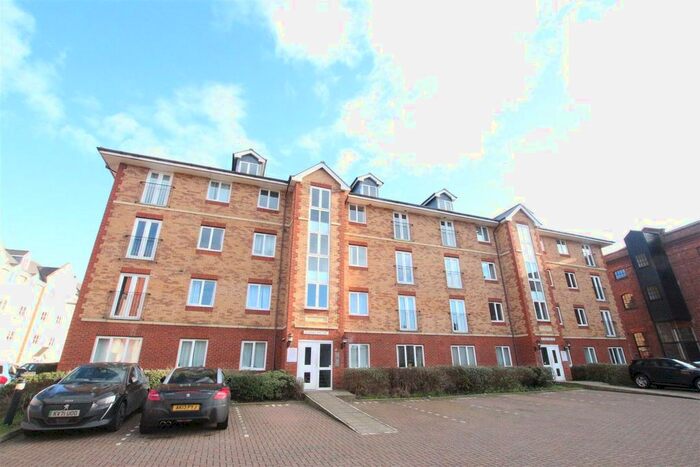 2 Bedroom Property To Rent In Henry Bird Way, Northampton, NN4