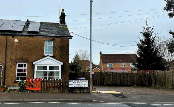 3 Bedroom Cottage To Rent In Post Office Terrace, Newport, NP18