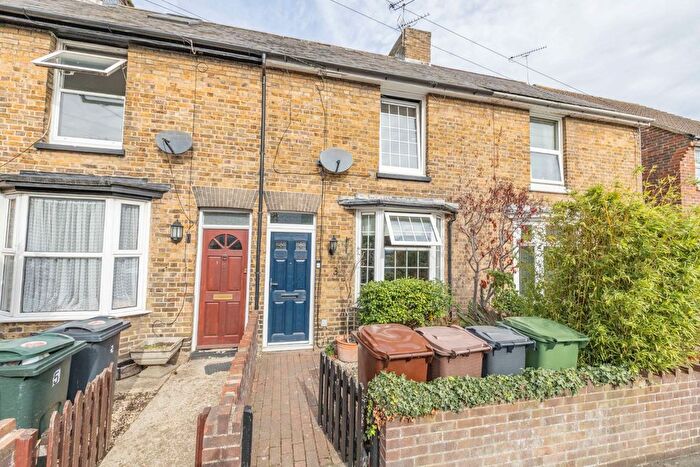 2 Bedroom Terraced House For Sale In Tufton Road, Ashford, Kent, TN24