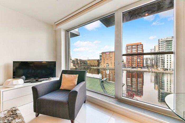 Flat To Rent In North Boulevard, Baltimore Wharf, Canary Wharf, London, E14