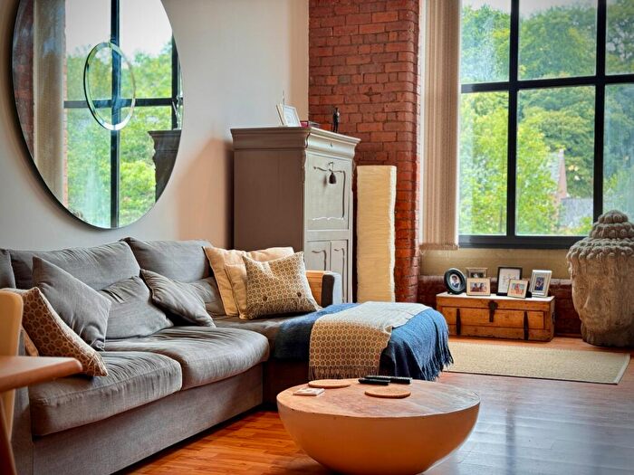 2 Bedroom Apartment For Sale In Valley Mill, Cottonfields, Eagley, Bolton, BL7