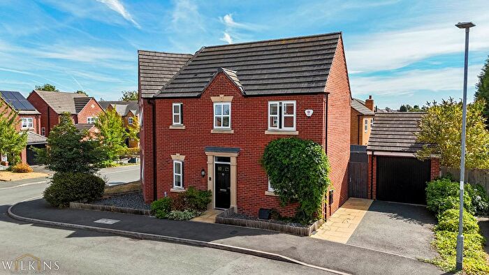 3 Bedroom Semi Detached House For Sale In Croft Close, Two Gates, Tamworth, Staffordshire, B77