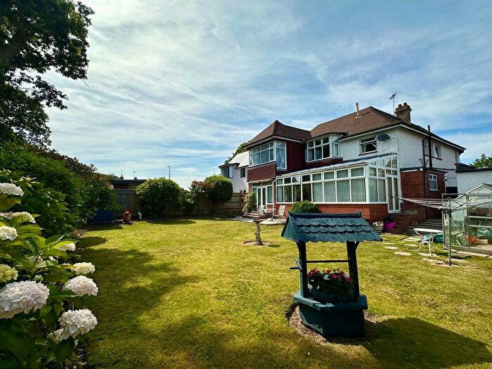 5 Bedroom Detached House For Sale In Collington Avenue, Bexhill-On-Sea, TN39