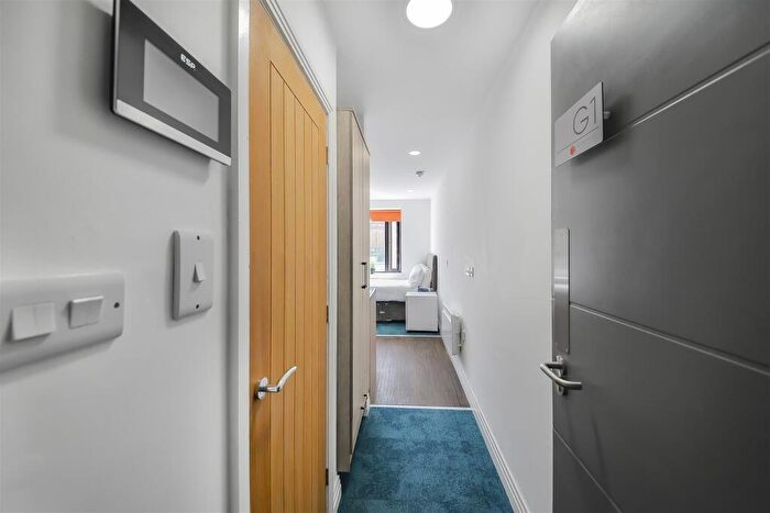 Studio To Rent In - Pershore Road, Stirchley, Birmingham, B30