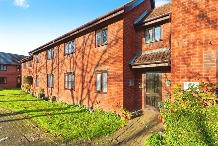 1 Bedroom Apartment For Sale In Beaconsfield Road, Aylesbury, HP21