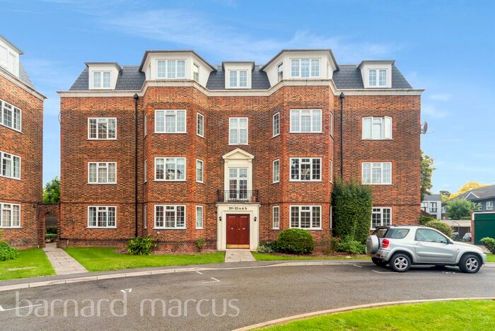 2 Bedroom Flat To Rent In Orchard Court, The Avenue, Worcester Park, KT4