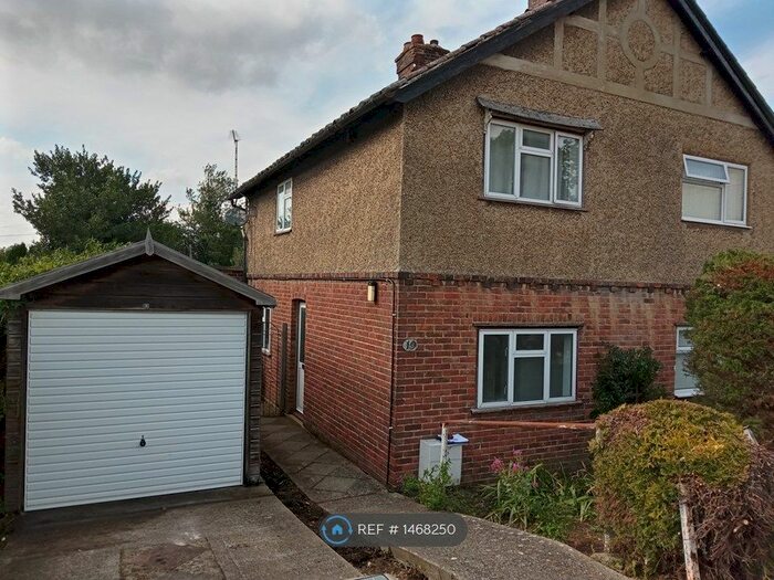 3 Bedroom Semi-Detached House To Rent In Pretoria Road, Canterbury, CT1