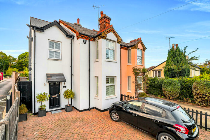 3 Bedroom Semi Detached House To Rent In Bagshot, GU19