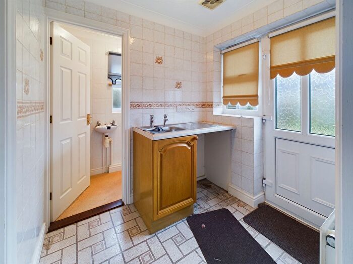 2 Bedroom Bungalow For Sale In Greenwich Close, Downham Market, PE38