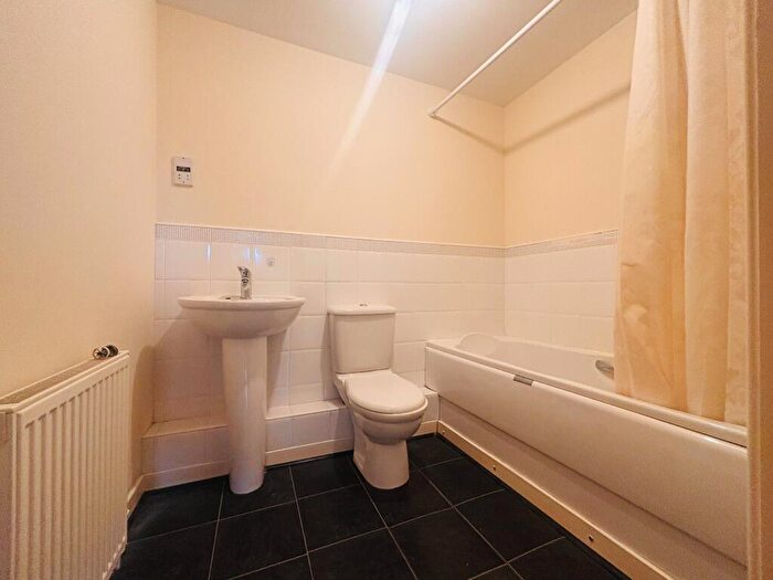 2 Bedroom Flat To Rent In Avenuepark Street, Maryhill, Glasgow, G20