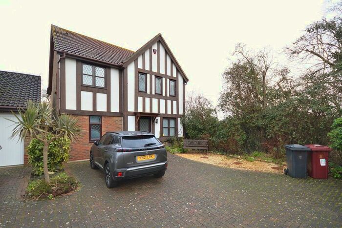 4 Bedroom Detached House To Rent In Foxbridge Drive, Hunston, Chichester, PO20
