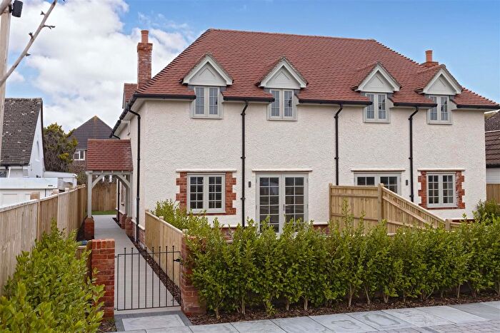 3 Bedroom Semi-Detached House To Rent In East Avenue, Worthing, BN12