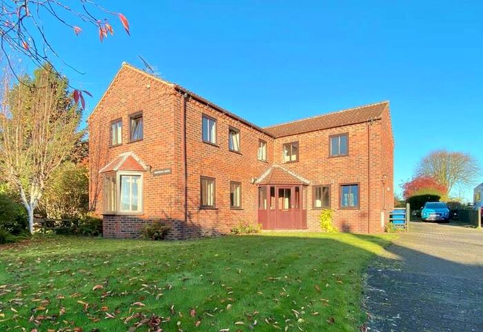 4 Bedroom Detached House For Sale In Main Street, North Dalton, YO25
