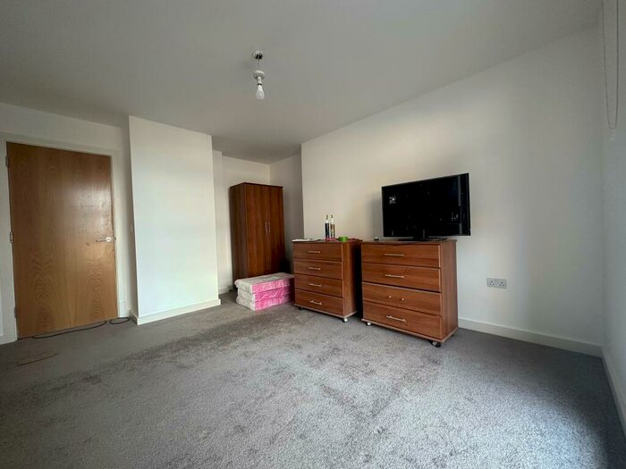 1 Bedroom Apartment To Rent In The Sphere, Hallsville Road, E16