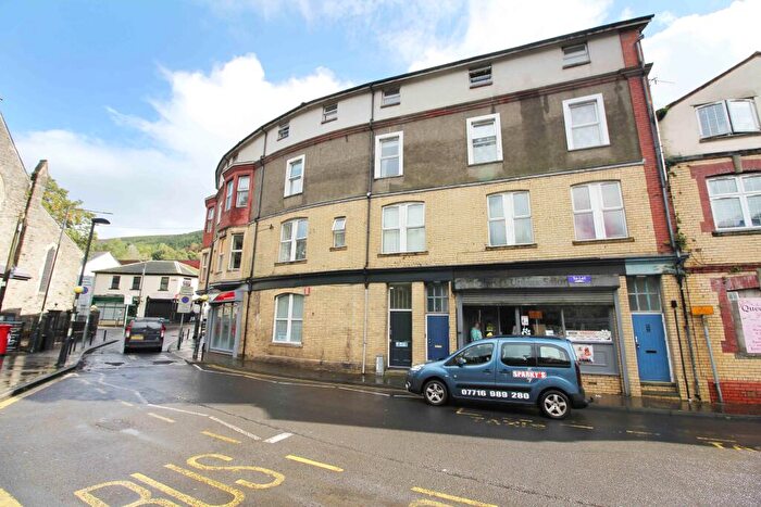 2 Bedroom Apartment To Rent In Commercial Street Arcade, Abertillery., NP13