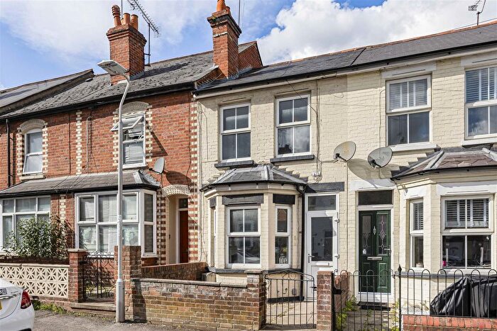 2 Bedroom Terraced House For Sale In Shaftesbury Road, Reading, RG30
