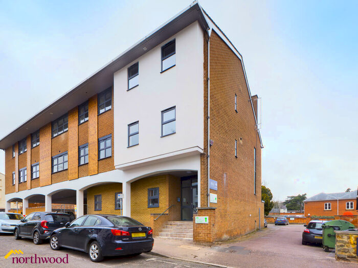 1 Bedroom Flat To Rent In Crouch Street, Banbury, OX16