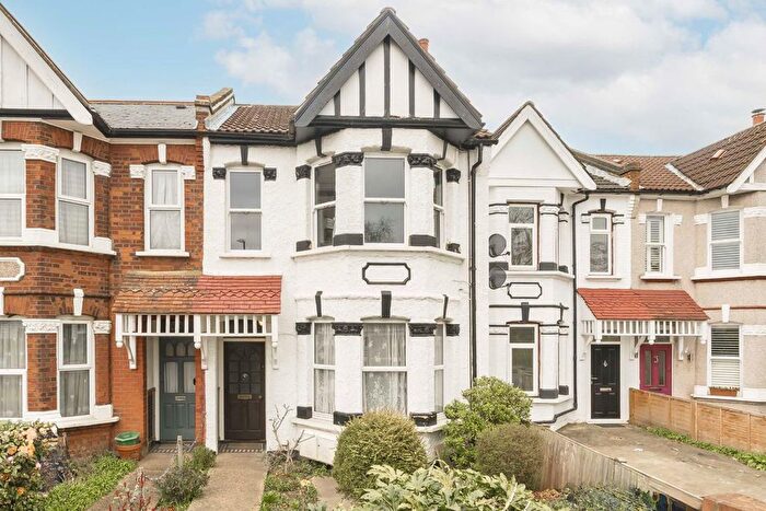 1 Bedroom Flat For Sale In Boston Road, Hanwell, W7