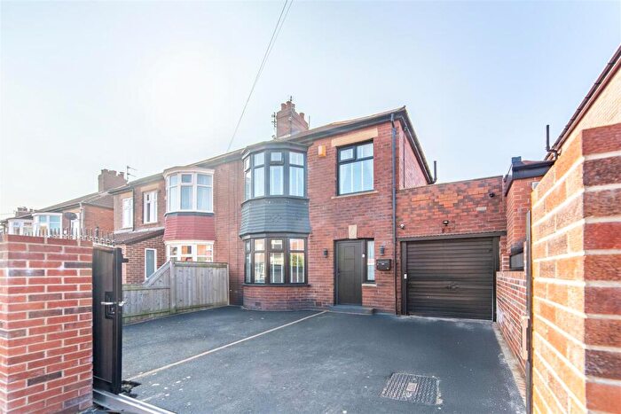 3 Bedroom Semi Detached House For Sale In Sherfield Drive, Newcastle Upon Tyne, NE7