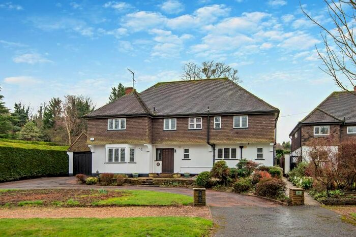 5 Bedroom Property To Rent In Sandy Lodge Road, Moor Park, Rickmansworth, WD3
