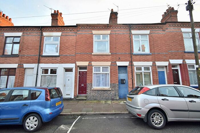 3 Bedroom Terraced House To Rent In Warwick Street, LE3