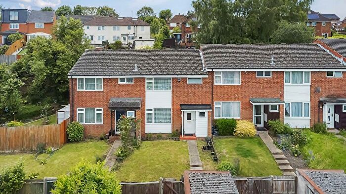 3 Bedroom Terraced House To Rent In Dellfield, Chesham, HP5