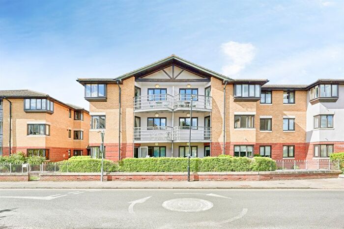 2 Bedroom Flat For Sale In Station Street, Saffron Walden, CB11