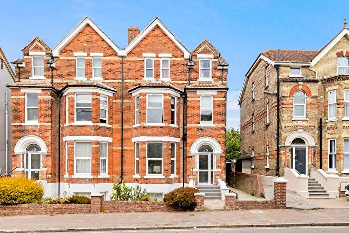 2 Bedroom Flat For Sale In Christ Church Road, Folkestone, CT20