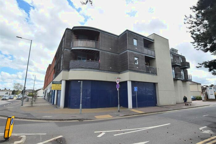 1 Bedroom Flat To Rent In Centris Court, Goldlay Avenue, Chelmsford CM2