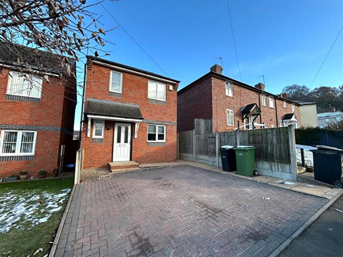 3 Bedroom House To Rent In Wassell Road, Wollescote, Stourbridge, DY9