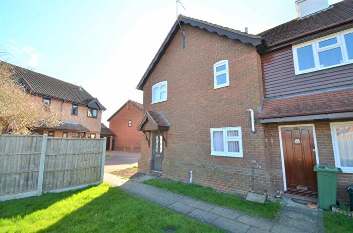 1 Bedroom Semi-Detached House To Rent In Sutherland Place, Wickford, SS12
