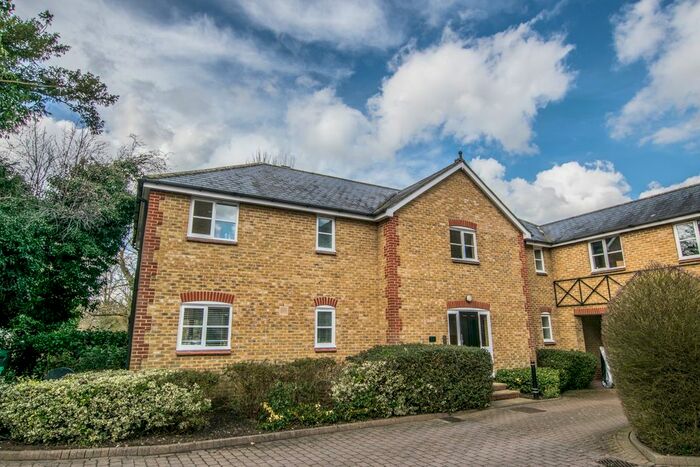 2 Bedroom Flat To Rent In Sele Mill, North Road, Hertford, SG14