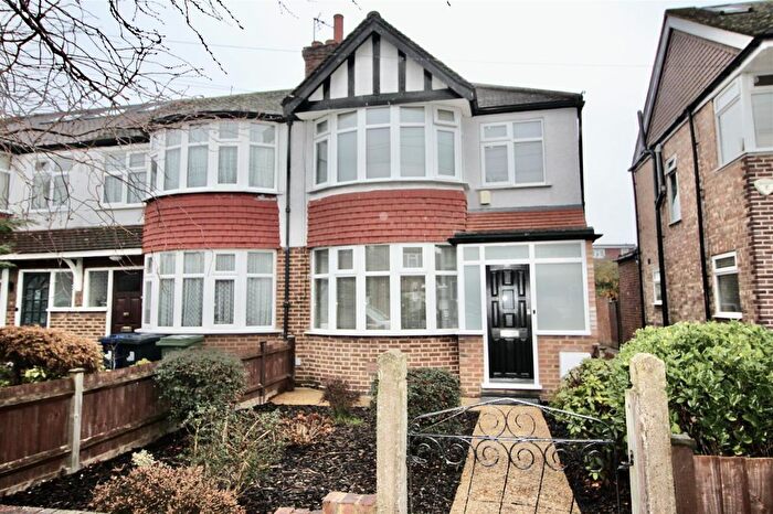 3 Bedroom End Terrace House For Sale In Millet Road, Greenford, UB6