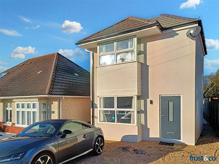 2 Bedroom Detached House To Rent In Devon Road, Poole, BH15