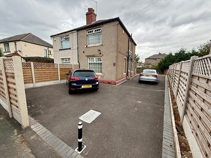 3 Bedroom Semi-Detached House For Sale In Bolton Drive, Eccleshill, Bradford, BD2