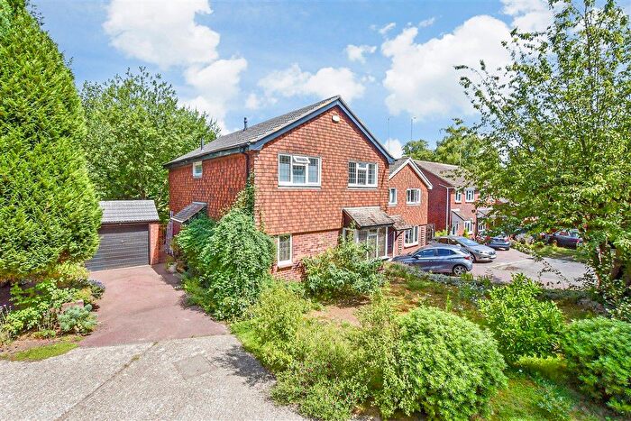 4 Bedroom Detached House For Sale In Foxden Drive, Downswood, Kent, ME15