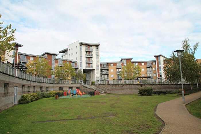 2 Bedroom Apartment To Rent In Kelvin Gate, Bracknell, RG12