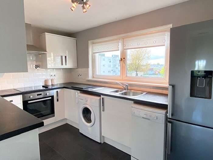 2 Bedroom Flat To Rent In Easdale, Glasgow, G74